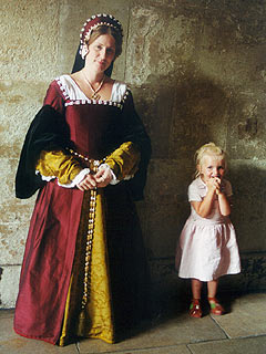 Eva met een Engelse prinses in Hampton Court 2001