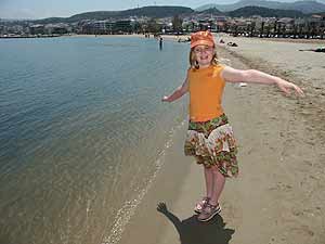 Eva bij het strand van Rethymnon
